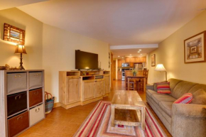 Condo with Hot Tub Access - Quick Bus Trip to Ski!